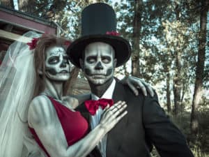 diy halloween costumes | skeleton bride and groom