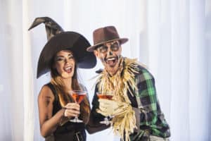 diy halloween couples costume | witch and scarecrow
