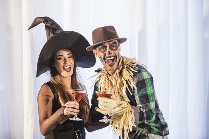 9 DIY Couples Halloween Costume Ideas | Goodwill Arizona