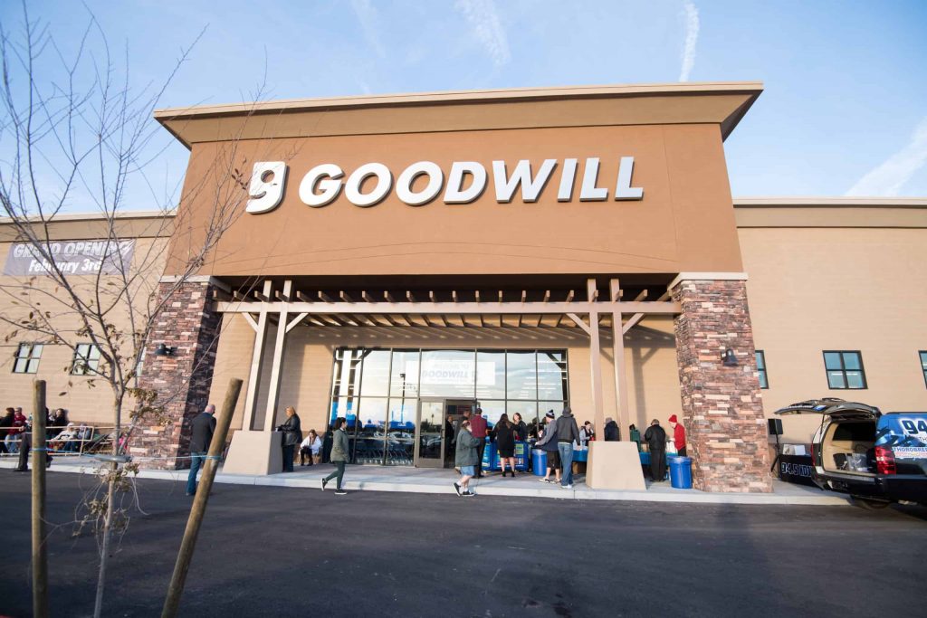Goodwill AZ | Group of people outside a goodwill store