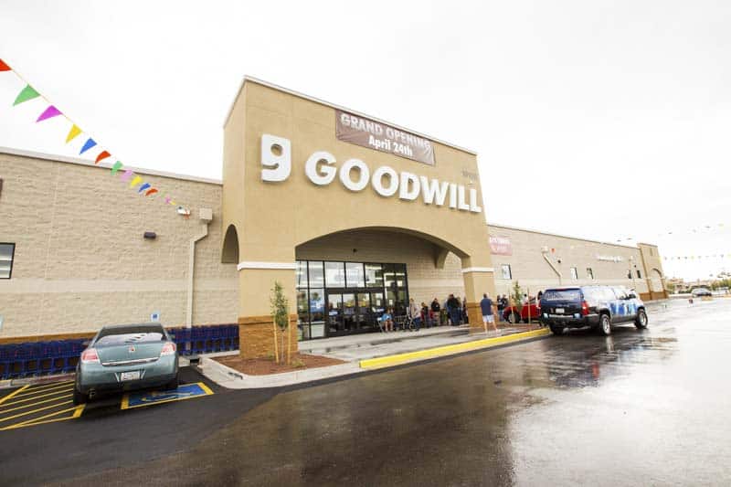 Goodwill AZ | Exterior of Goodwill store