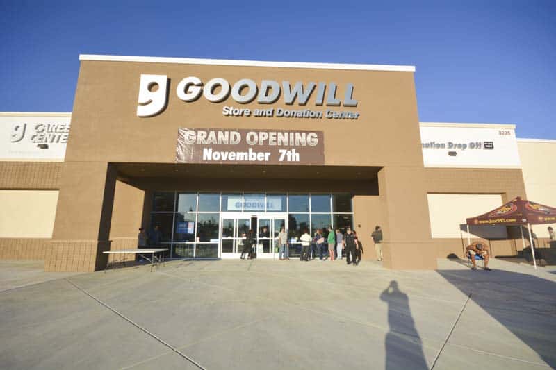 Goodwill AZ | Exterior of Goodwill building